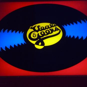 Veals & Geeks - Vinyl Records Near Me - Brussels, BRU