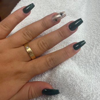Fashion Diva Nails Spa - New Natural looking gel tips. Strong, long lasting, and Natural Looking. - Day Spas Near Me - White Plains, New York Fashion Diva Nails Spa - New Natural looking gel tips. Strong, long lasting, and Natural Looking. - Day Spas Near Me - White Plains, New York