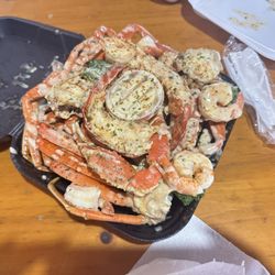 Britt Bratt Garlic Crabs - Black box ( Shrimp, crab, lobster)