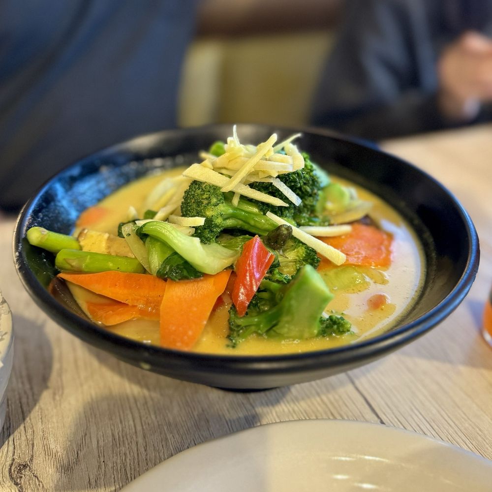 FRESH & NATURAL THAI KITCHEN - Updated March 2025 - 240 Photos & 335 ...