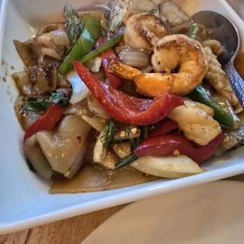 703 Thai Cuisine - Drunken noodle - Thai Near Me - Fairfax, Virginia 703 Thai Cuisine - Drunken noodle - Thai Near Me - Fairfax, Virginia
