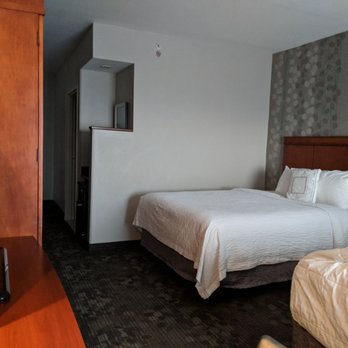 Courtyard by Marriott Miami at Dolphin Mall - The spacious room - Hotels Near Me - Miami, Florida