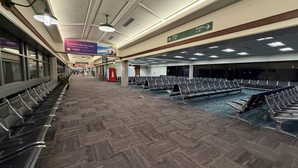 Kahului Airport by null