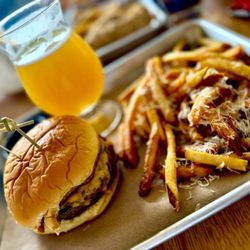 Grnd Sqrl - Sqrl burger with garlic fries and Russian twist IPA