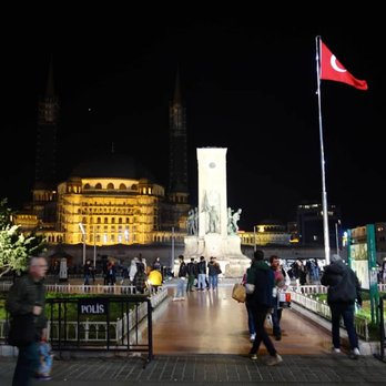Taksim Meydanı - Landmarks & Historical Buildings Near Me - Istanbul, 34
