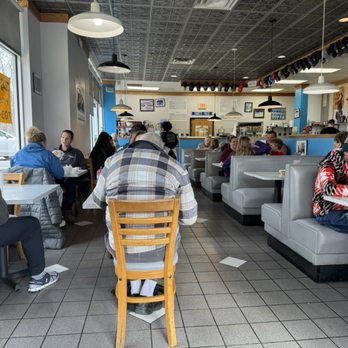 Chutzpah Deli - Packed at 12:45 pm. - Delis Near Me - Fairfax, Virginia Chutzpah Deli - Packed at 12:45 pm. - Delis Near Me - Fairfax, Virginia