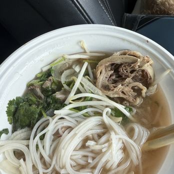 Vietnamese Noodles - Pho tai chin sach - Noodles Near Me - Palmdale, California Vietnamese Noodles - Pho tai chin sach - Noodles Near Me - Palmdale, California