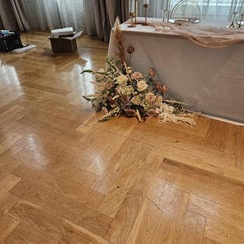 Save the Date Florida - Nor good design..was suppose to be a centerpiece style - Floral Designers Near Me Save the Date Florida - Nor good design..was suppose to be a centerpiece style - Floral Designers Near Me