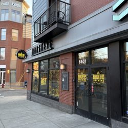 Burgh'ers Brewing - Storefront