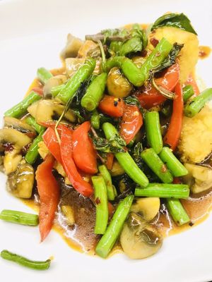 Alin’s Thai Street Food by null