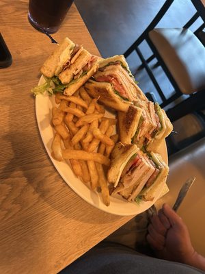 Moonraker Restaurant & Lounge