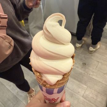 1-900-Ice Cream - Ice Cream & Frozen Yogurt Near Me - Philadelphia, Pennsylvania