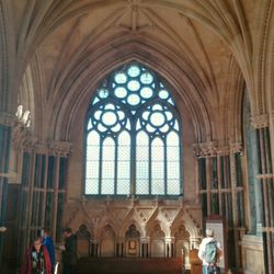Kylemore's Neo-Gothic Church - Gotische Kirche innen 1 von 2