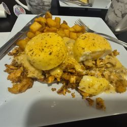 Christine's Cafe & Gourmet Coffee - Crabmeat eggs Benedict