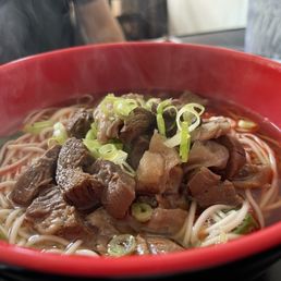 Beef noodle soup (spicy or regular)