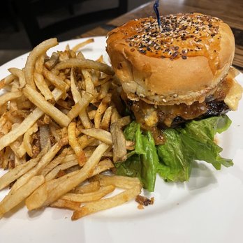 Local Goat - Pimento Cheese Cheeseburger - New American Near Me - Pigeon Forge, Tennessee Local Goat - Pimento Cheese Cheeseburger - New American Near Me - Pigeon Forge, Tennessee