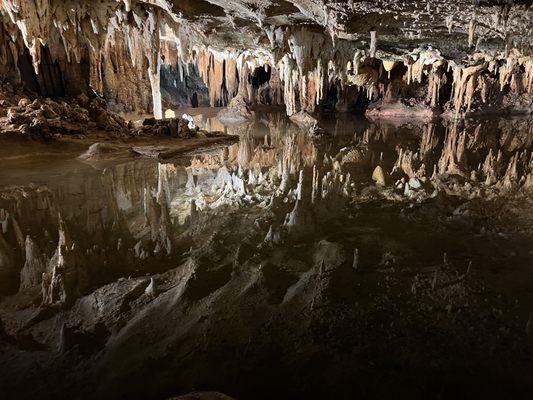 Luray Caverns by null