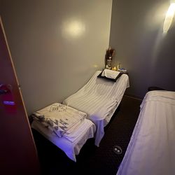 1 hr foot reflexology
