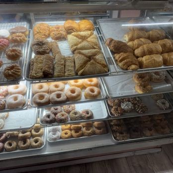 Happy Donuts - Donuts Near Me - Palo Alto, California Happy Donuts - Donuts Near Me - Palo Alto, California