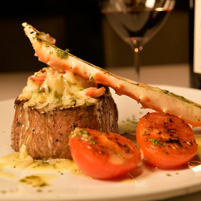 Fleming’s Prime Steakhouse & Wine Bar by null
