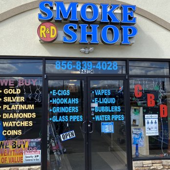 R & D Cash Outlet - Entrance 2 - Pawn Shops Near Me - Vineland, New Jersey