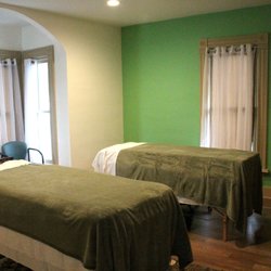 Natural Therapeutics Wellness Center - Great couples room