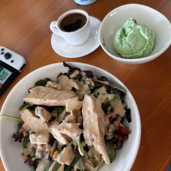 PappaRoti Las Vegas - Southwest Salad, Turkish Expresso Shot, and Pistachio ice cream - Coffee & Tea Near Me - Las Vegas, Nevada PappaRoti Las Vegas - Southwest Salad, Turkish Expresso Shot, and Pistachio ice cream - Coffee & Tea Near Me - Las Vegas, Nevada