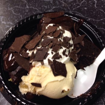 Cold Stone Creamery - Chocolate lava cake. - Ice Cream & Frozen Yogurt Near Me - Dayton, Ohio Cold Stone Creamery - Chocolate lava cake. - Ice Cream & Frozen Yogurt Near Me - Dayton, Ohio