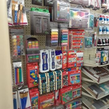 Hobby Lobby - Arts & Crafts Near Me - Bridgeview, Illinois