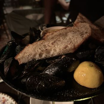 Saloon - Mussels - Cocktail Bars Near Me - Somerville, Massachusetts