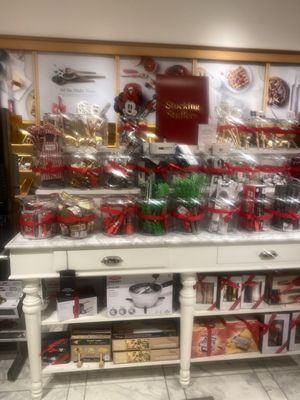 Williams-Sonoma by null