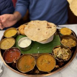 Saravanaa Bhavan - South Indian thali