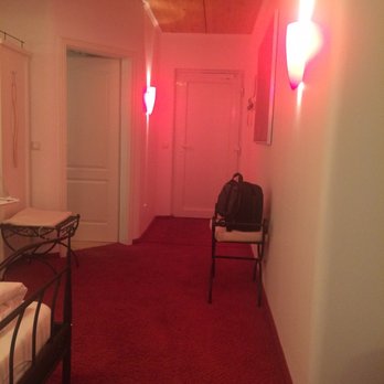 Landhaus Hotel - Hotels Near Me - Wolfratshausen, BY