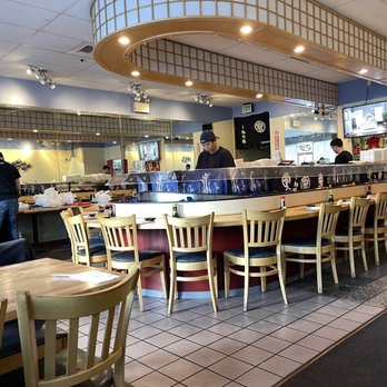 Izumi Sushi - Interior bar and table seating area - Sushi Bars Near Me - Rocklin, California Izumi Sushi - Interior bar and table seating area - Sushi Bars Near Me - Rocklin, California