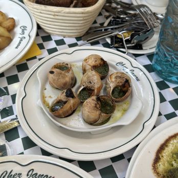 Chez Janou - escargot - Bistros Near Me - Paris, 75 Chez Janou - escargot - Bistros Near Me - Paris, 75