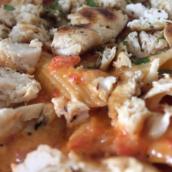 La Bella Pizzeria - penne alla vodka with grilled chicken - Pizza Near Me - Sunnyside, New York La Bella Pizzeria - penne alla vodka with grilled chicken - Pizza Near Me - Sunnyside, New York