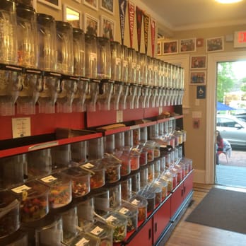 Saugatuck Sweets - Ice Cream & Frozen Yogurt Near Me - Fairfield, Connecticut