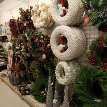 Marshalls - Department Stores Near Me - Pasadena, California