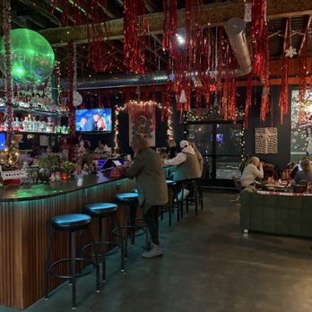 Galaxie - Cocktail Bars Near Me - Covington, Kentucky