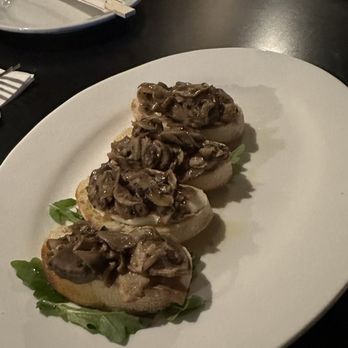 Mezzo Bistro & Bar - Crostini Al Porcini ($14.95) - Italian Near Me - Honolulu, Hawaii Mezzo Bistro & Bar - Crostini Al Porcini ($14.95) - Italian Near Me - Honolulu, Hawaii