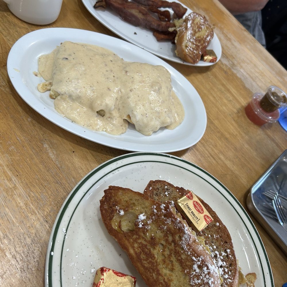 Lil'Bits - French toast, bacon, biscuits and gravy. - American Near Me - Grover Beach, California Lil'Bits - French toast, bacon, biscuits and gravy. - American Near Me - Grover Beach, California