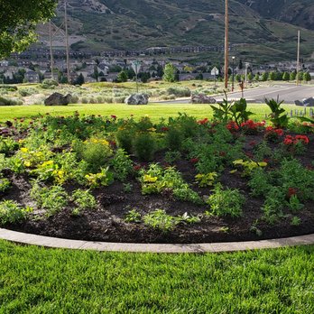 Alpine Curbing - 4x8 colored and stamped commercial curbing for Golf Course - Landscaping Near Me - Pleasant Grove, Utah