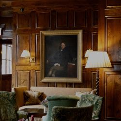 Old Edwards Inn and Spa - Hummingbird Lounge