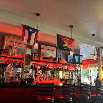 Lola's Lounge - Bar area - Spanish Near Me - Sacramento, California