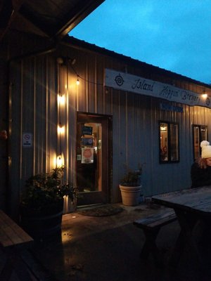 Island Hoppin Brewery by null