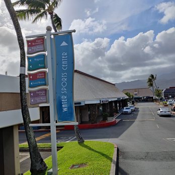 Koko Marina Center - Directional sign - Shopping Centers Near Me - Honolulu, Hawaii Koko Marina Center - Directional sign - Shopping Centers Near Me - Honolulu, Hawaii