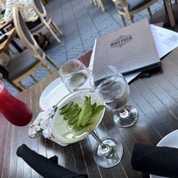Rustica Lounge Bar & Restaurant