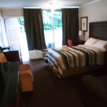 Cliff's Motor Inn - Hotels Near Me - Saint Leonard, Maryland