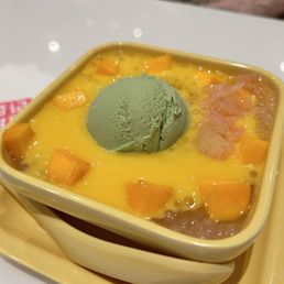 Mango Pamelo and Sago with green tea ice cream
