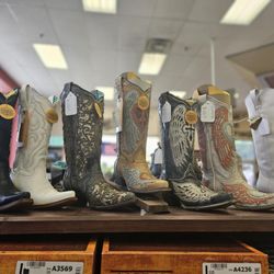 Elliott's Boots - Cleveland